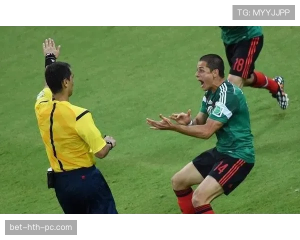 双重触球判罚要点：构成条件与裁判处理结果