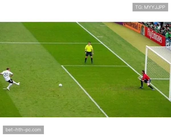 点球判罚规则拆解：哪些动作才算犯规？